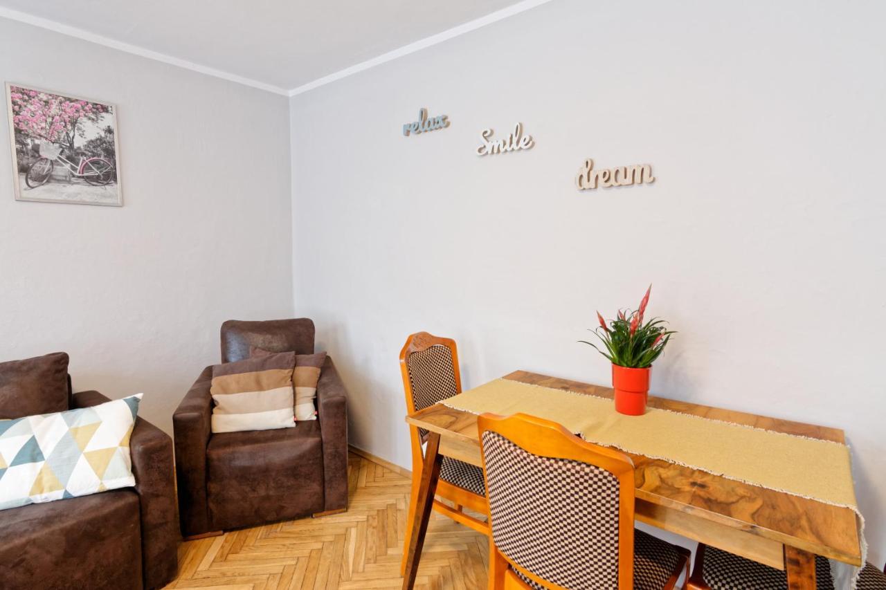 Apartament Pod Krasnalem Wroclovkiem Lägenhet Wrocław Exteriör bild